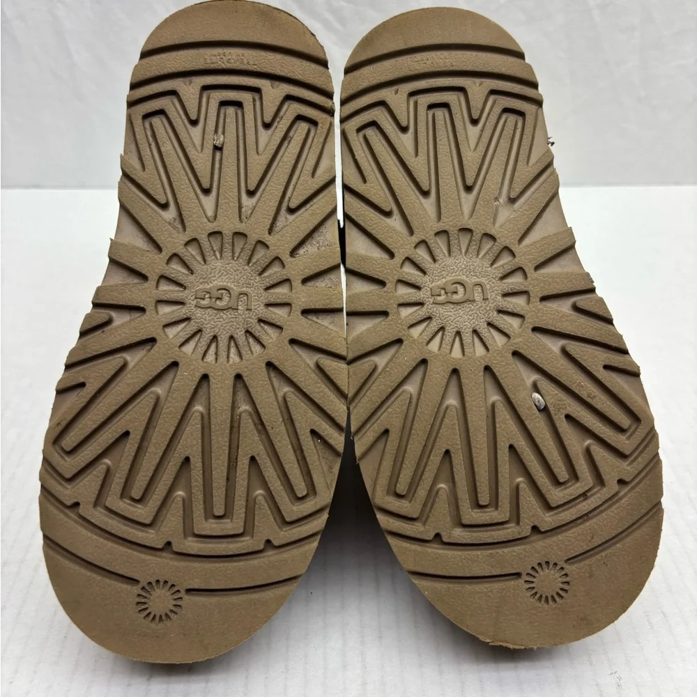 Ugg Suede Shearling Platform Booties Chestnut Brown size 13 little girl box 26